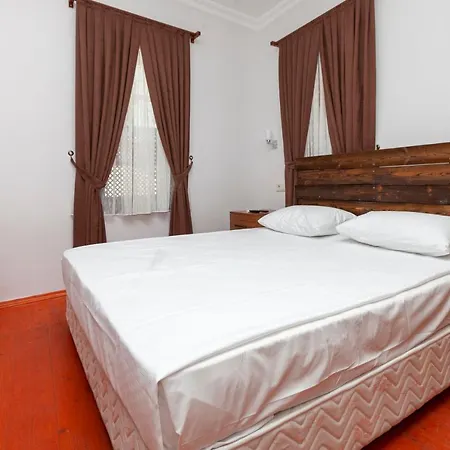 Pera Boutique Hotel 2*